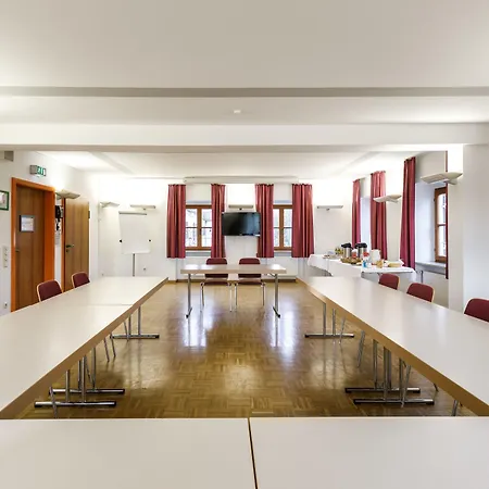 Albergue Jugendherberge Regensburg *