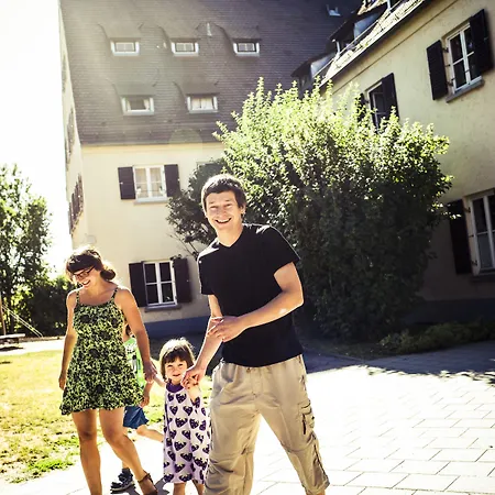 Jugendherberge Regensburg Auberge de jeunesse *