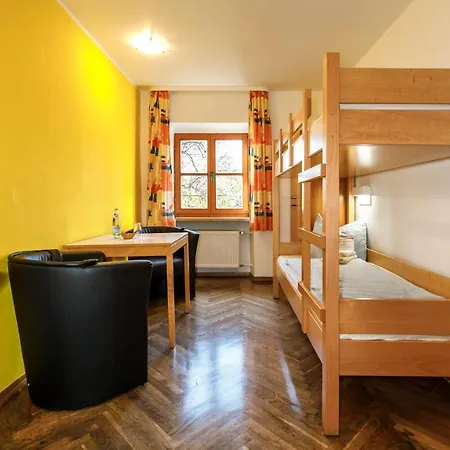 Albergue Jugendherberge Regensburg *