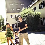 Jugendherberge Regensburg بيت شباب *