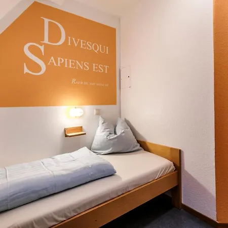 Jugendherberge Regensburg Hostel *